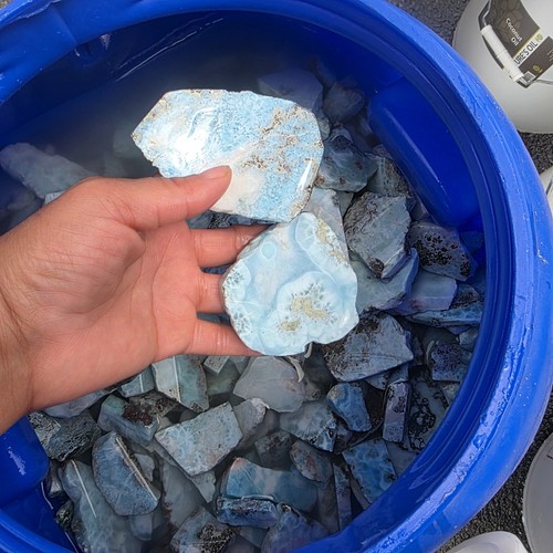 Natural rough larimar - kg,